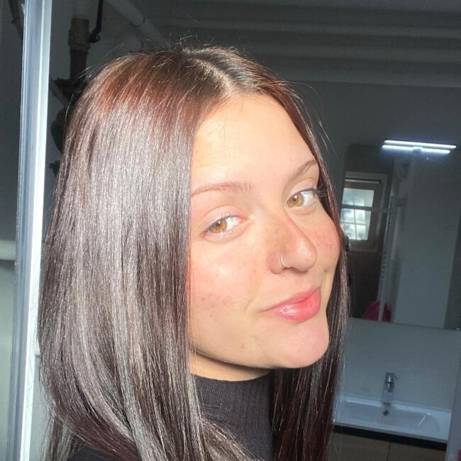 Canguro en Granada: Leonor