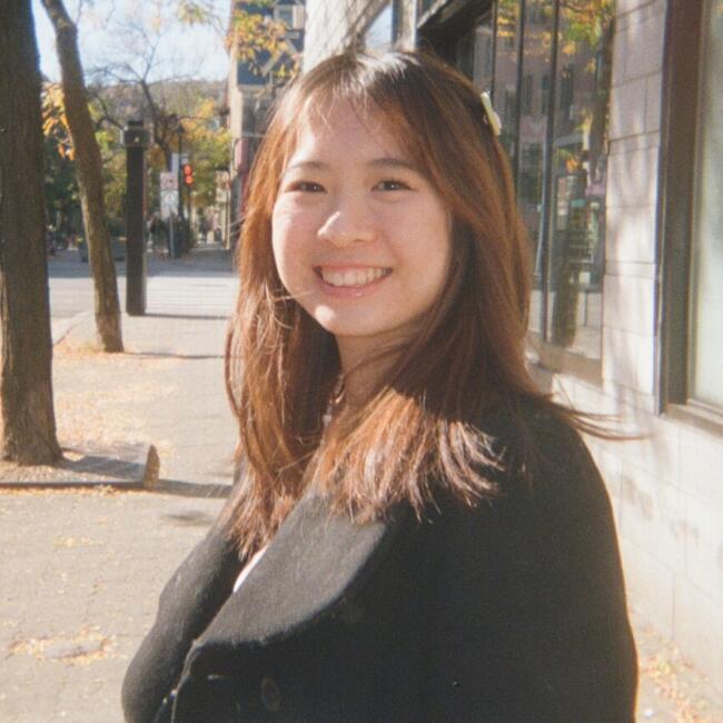 Babysitter in Montreal: Arin