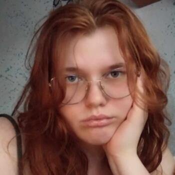 Bébiszitter Gomba területén: Enikő