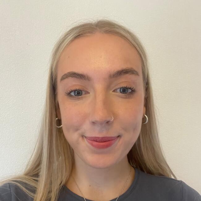 Babysitter in Manchester: Emily