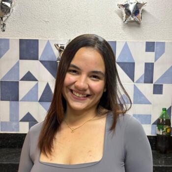 Babá em Barbacena: Lorena