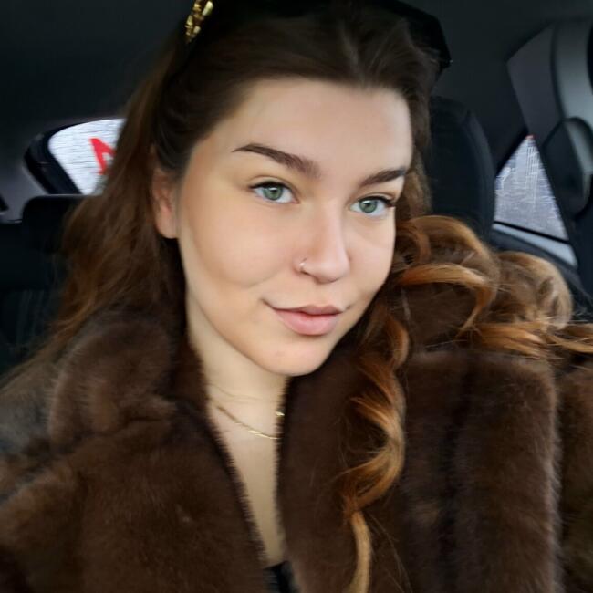 Babysitter στην περιοχή Ιωάννινα: Έλενα