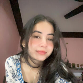 Babysitter in Leeds: Riya