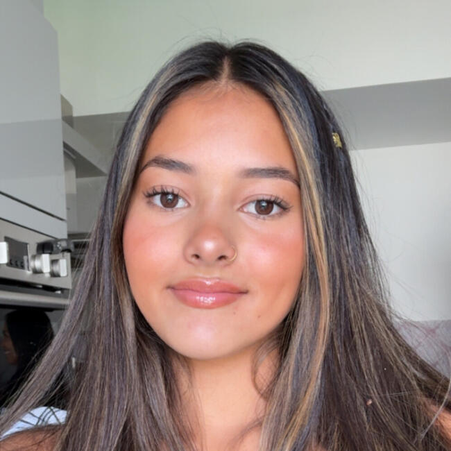 Babysitter in Plymouth: Aisha