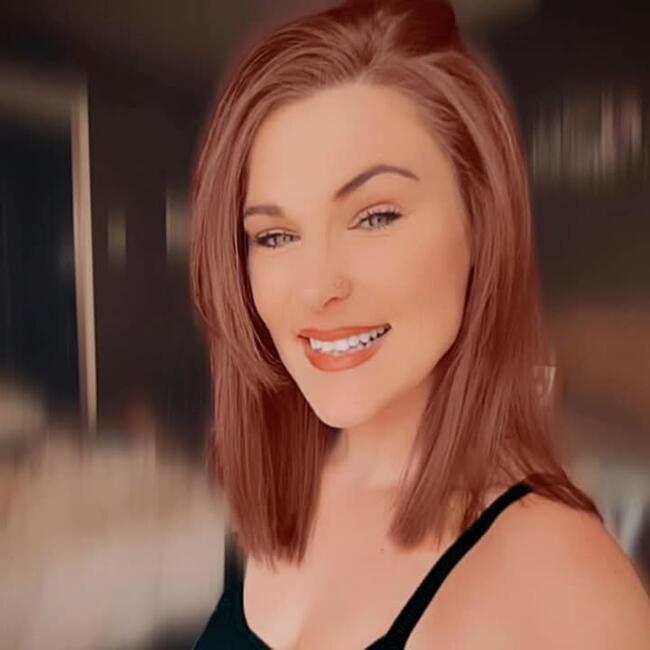 Babysitter in Hemet: Ariann