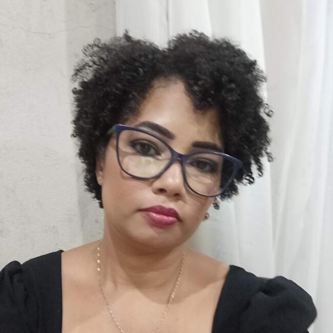 Babysitter in Contagem: Dayane