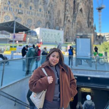 Niñera en Barcelona: Leona