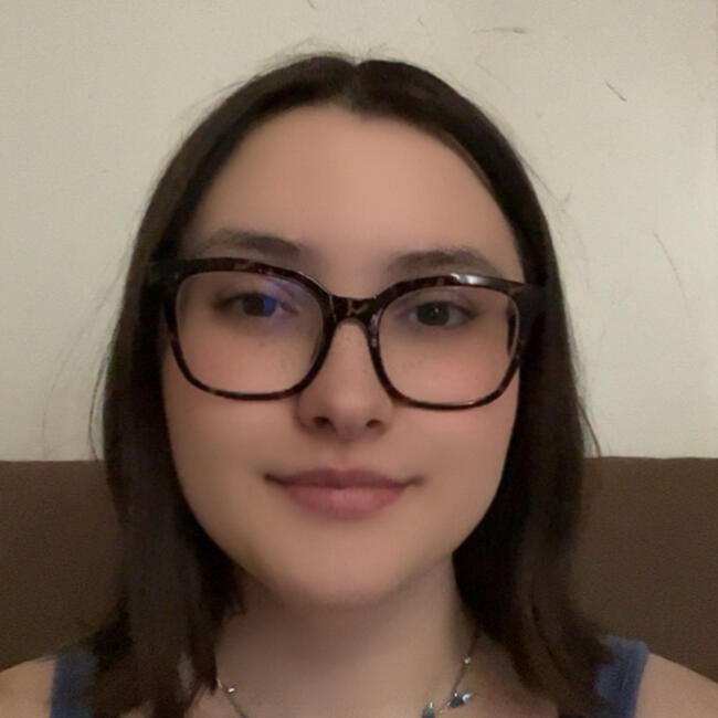 Babysitter in Montbéliard: Leslie