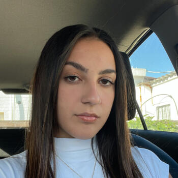 Babysitter in Aglantzia: Elena