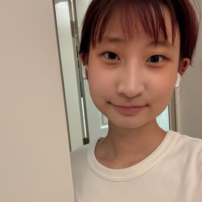 Babysitter in Singapore: Elizabeth