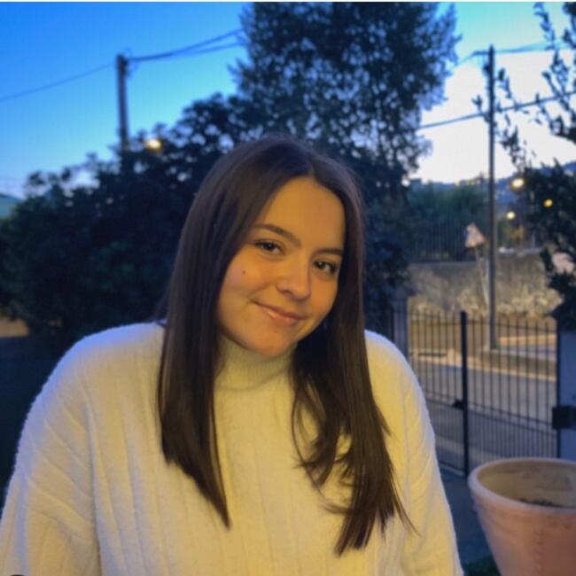 Babysitter in Lyon: Maeva