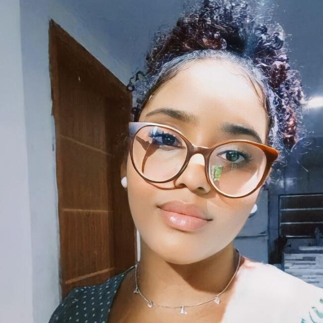 Babysitter in Vila Valqueire: Érica