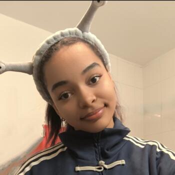 Babysitter in Montigny-le-Bretonneux: Tracy