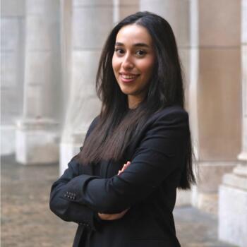 Babysitter in Tours: Hiba