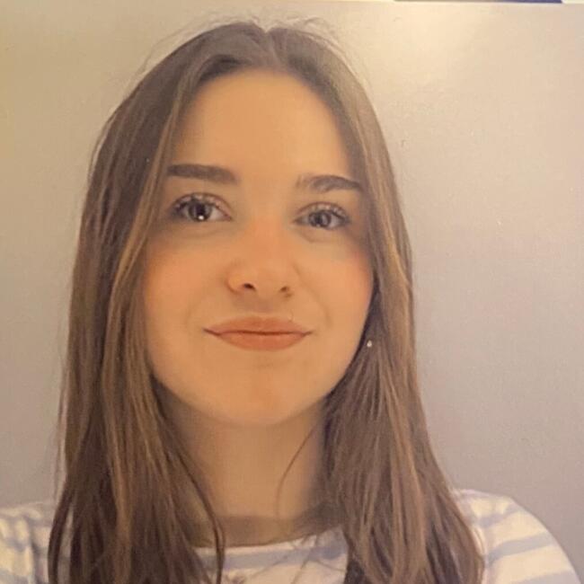 Babysitter in Paris: Anne