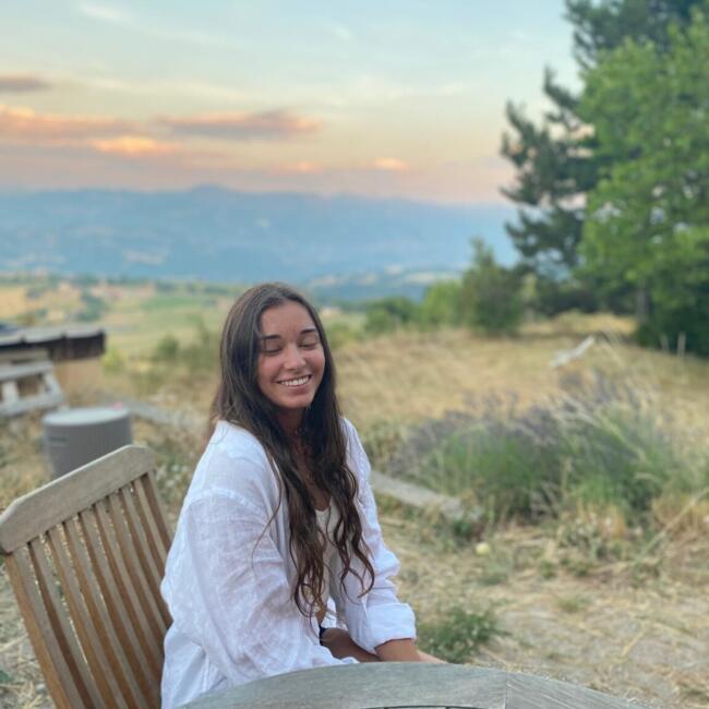 Babysitter in Grenoble: Coline