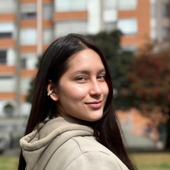 Babysitter in Pasto: Carolain