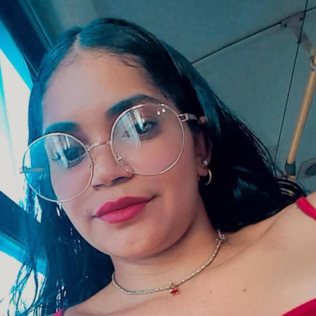 Babysitter in Paço do Lumiar (Raposa): Claudia