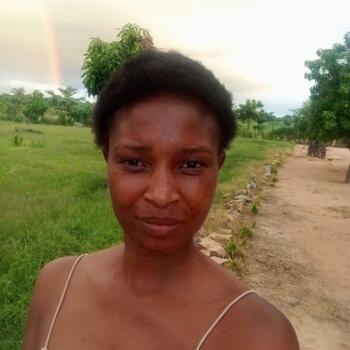 Babysitter Germiston: Haleemah  Asani