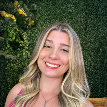 Babysitter in Cariacica: Lara