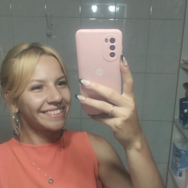 Niñera en Almirante Brown: Ariana Antonella