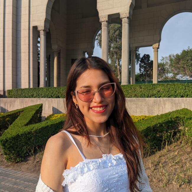 Babysitter in El Agustino: Andrea