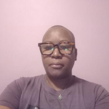 Baby-sitter Ballainvilliers: Njuguna