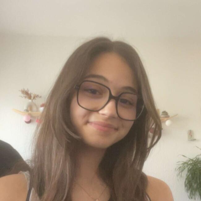 Babysitter in Gradignan: Clemence