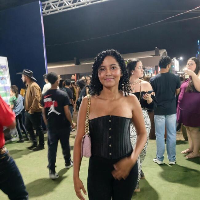 Emprego de babá em São Mateus: Sara