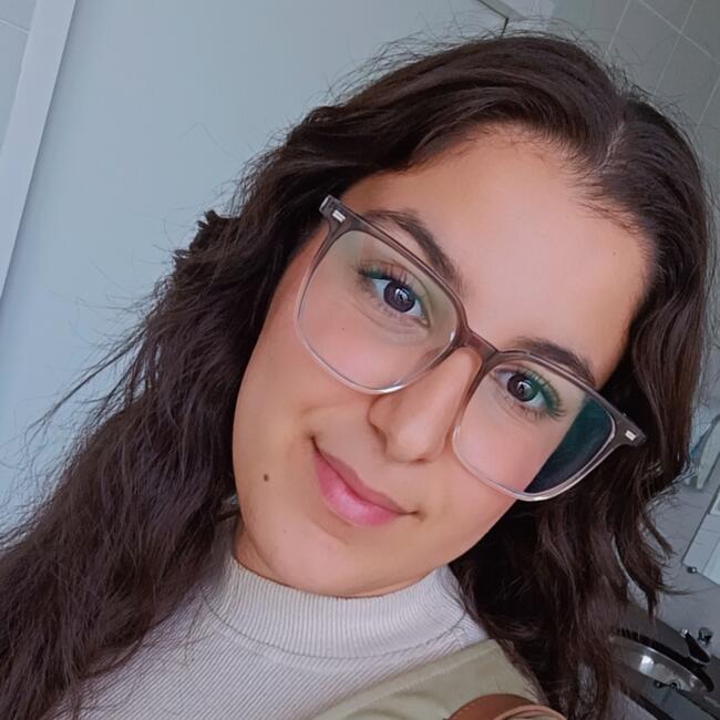 Babysitter in Rouen: Melissa