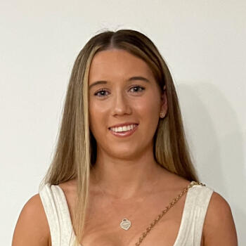 Babysitter in Brisbane: Bella