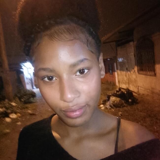 Babysitter in Santo Domingo de los Colorados: Karla Odalis