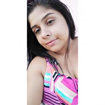 Babá Parnamirim: Larissa