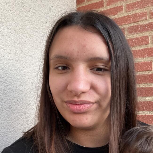 Babysitter in Albi: Mélissa