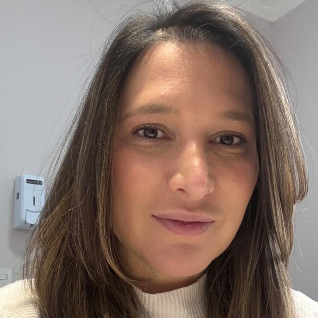 Emprego de babá em Franca: Danielle