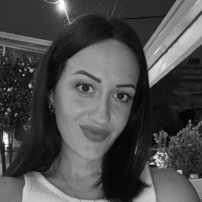 Nanny in Tripoli: Κιαρα