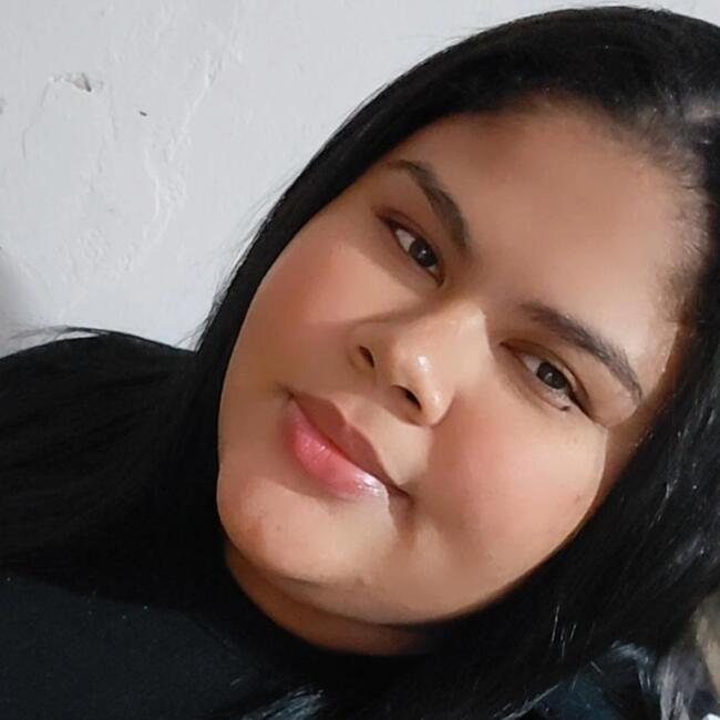 Babysitter in Araxá: Anna Laura