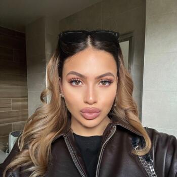 Babysitter in Nîmes: Sheryn