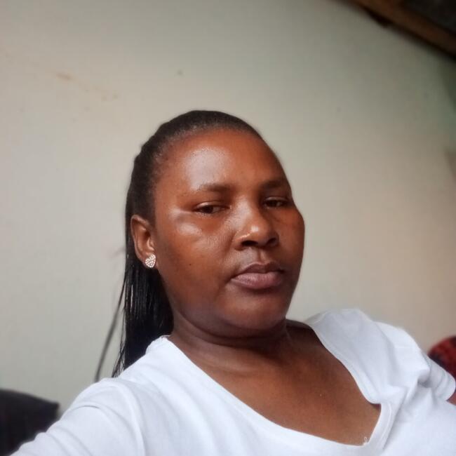 Babysitter in Newlands East: FIKILE