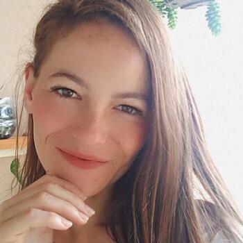 Babysitter in Santa Catarina Island: Tatiane