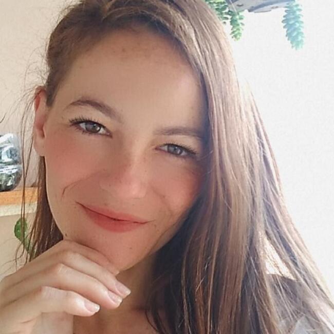 Babysitter in Santa Catarina Island: Tatiane