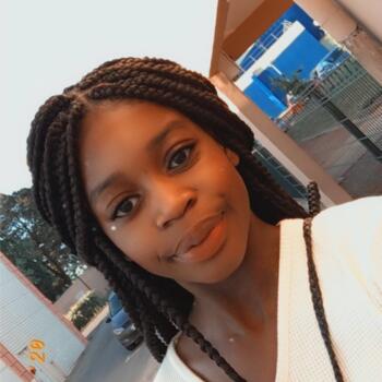 Baby-sitter in Angers: Rachel