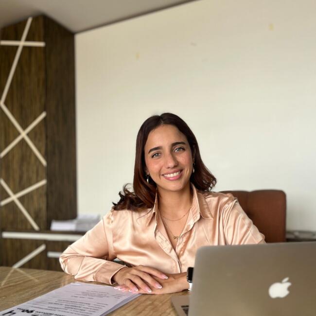 Trabajo para niñera en Daule: Caroline