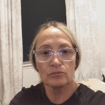 Nanny in Oakville: Edina