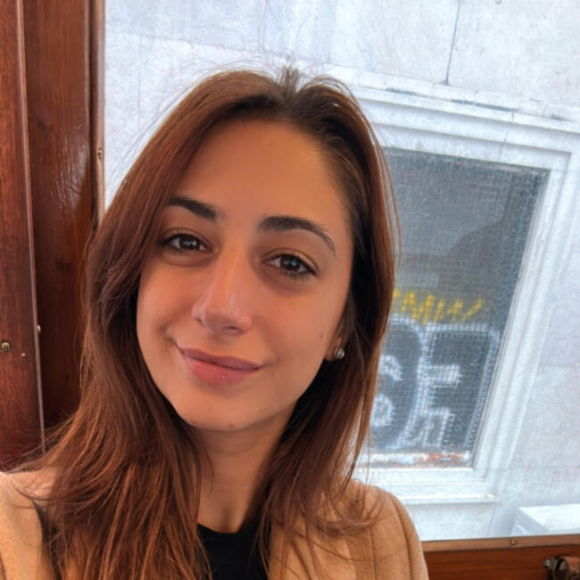 جليسة أطفال في دبي: Marta