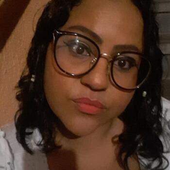 Babá Belford Roxo: Simone