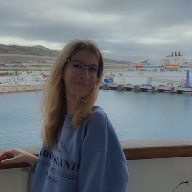 Babysitter in Tangier: Jinane
