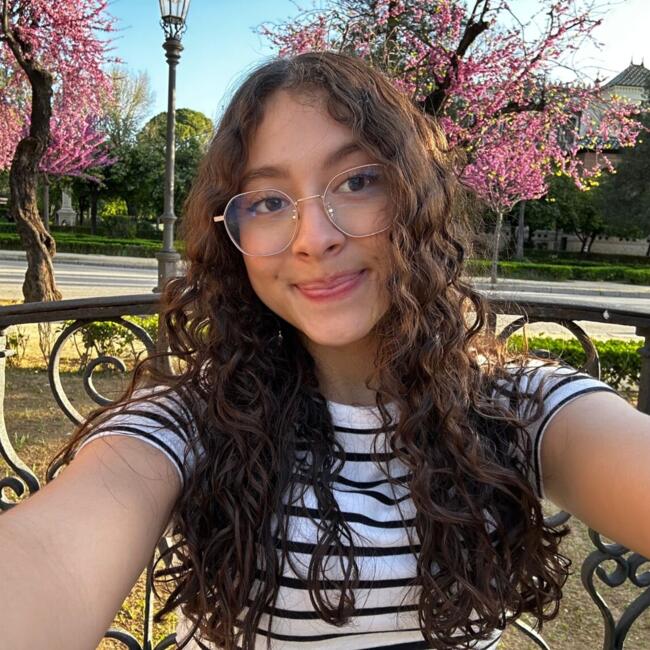 Canguro en Sevilla: Nataly Fernanda