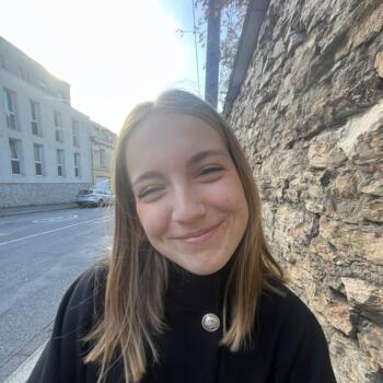 Babysitter in Ruillé-le-Gravelais: Nina