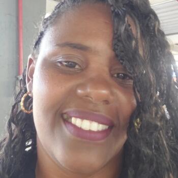 Babysitter in Olinda: Gicele